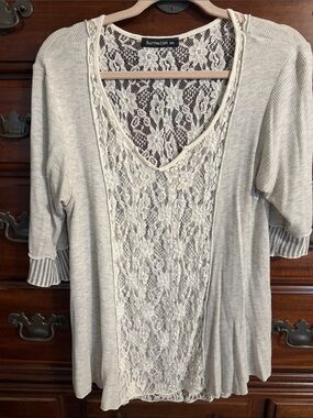 Surrealist Lace-Front Light Gray Knit Tunic